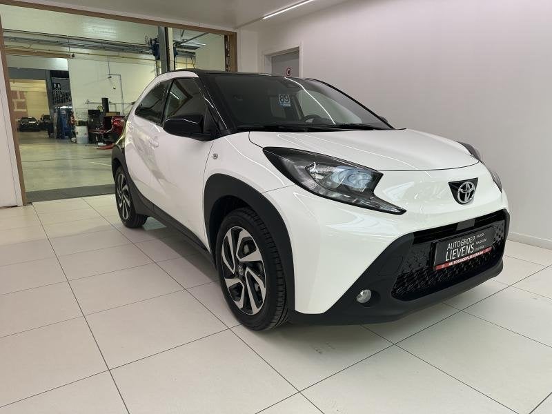 Toyota Aygo 1.0 MT PULSE, Euro 6, 109 g/km, 72 pk, Wit