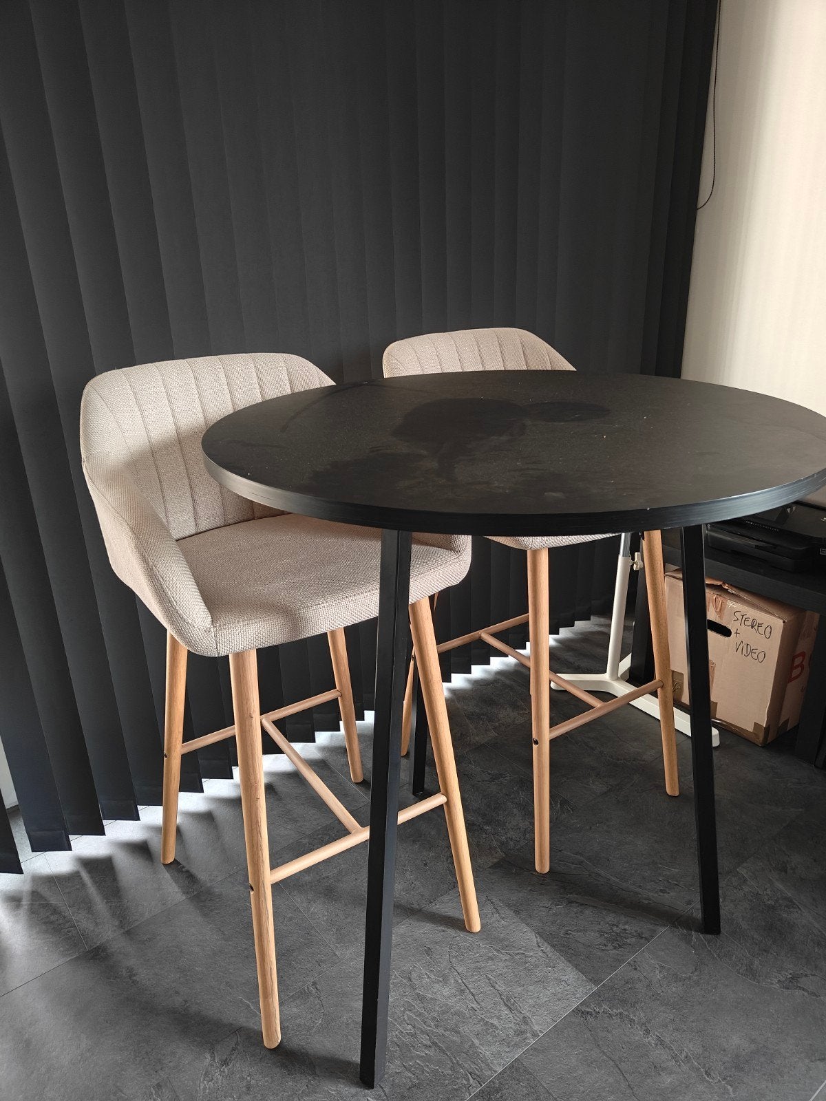 Table de bar HAY avec 2 chaises, Enlèvement