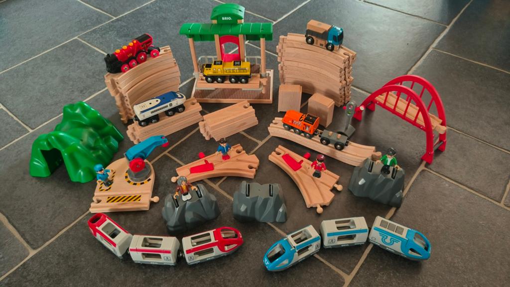 Kit de train BRIO 33512 + trains supplémentaires, Enlèvement