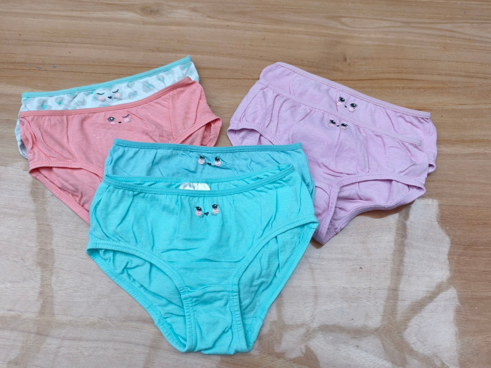 6 slipjes van H&M, maat 110/116, Enfants & Bébés, Enlèvement ou Envoi, H&M, Comme neuf, Vêtements de nuit ou Sous-vêtements