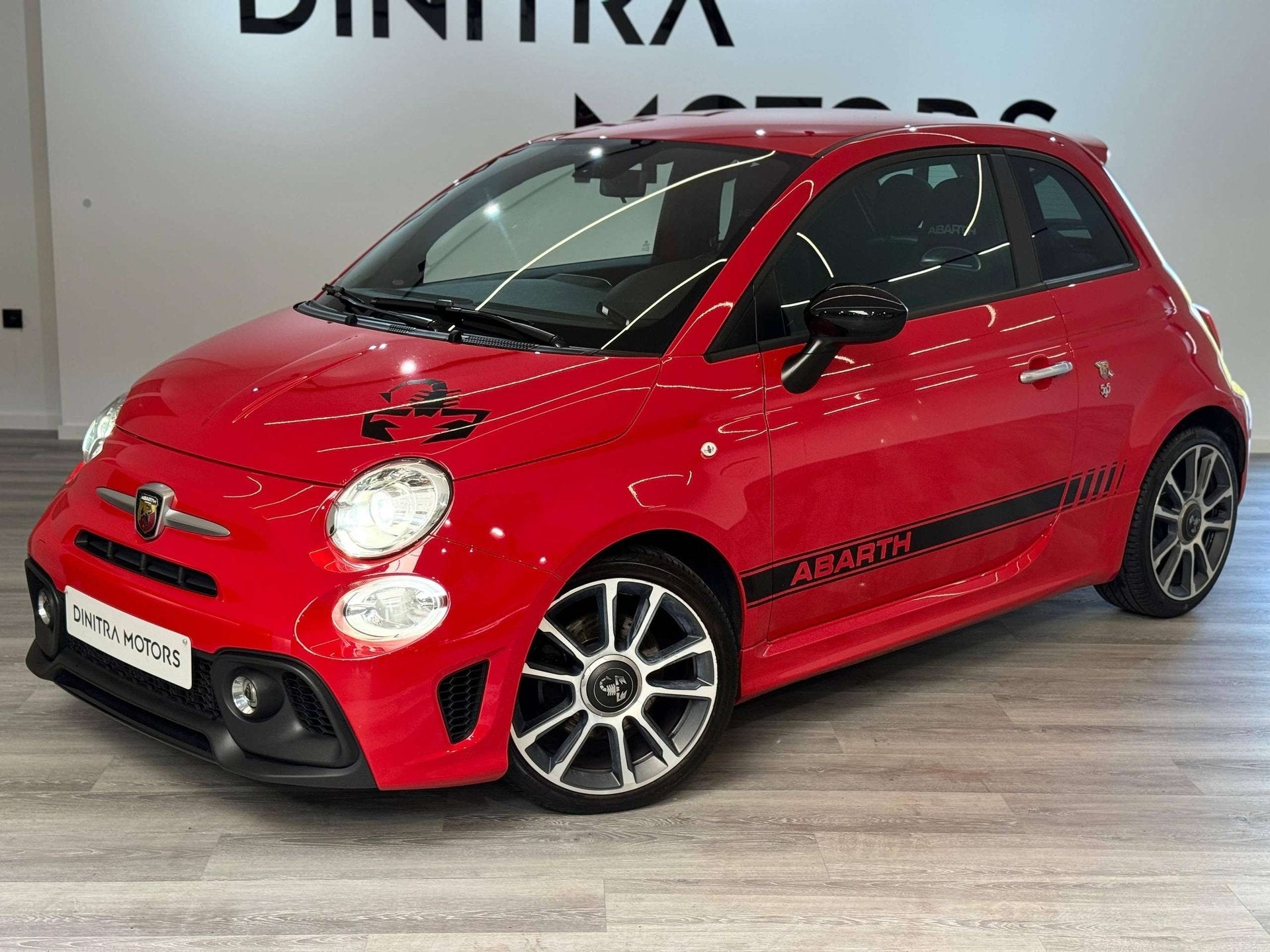 Abarth 595 Turismo - Automaat/Navi/Beats Audio/PDC, Auto's, Abarth, Automaat, Dealer onderhouden, 4 cilinders, 120 kW