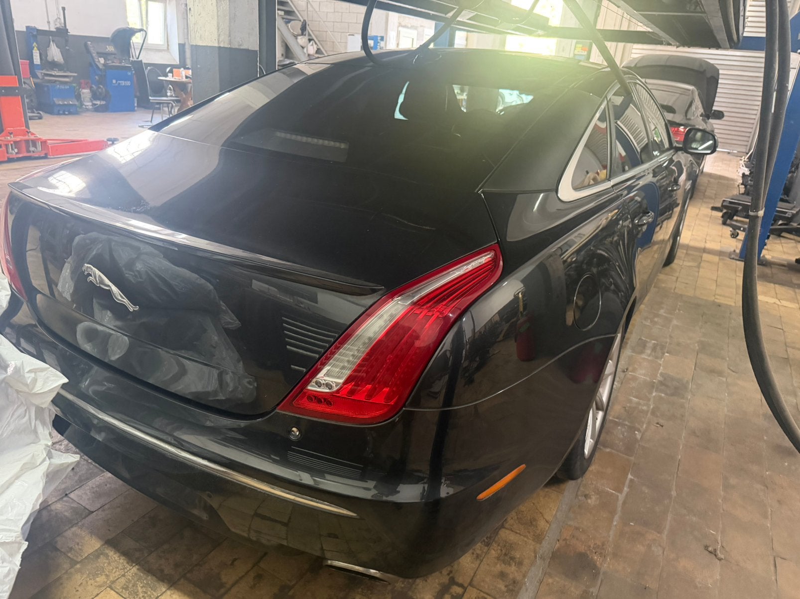 Jaguar XJ Premium Luxury (2015) Moteur cassé, Auto's, Automaat, Euro 5, Beige, Alcantara