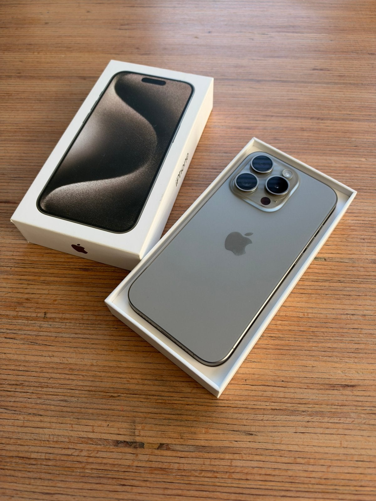 iPhone 15 Pro Natural Titanium 256Gb en parfait état!, Télécoms, 256 GB, Comme neuf, Sans abonnement, Sans simlock