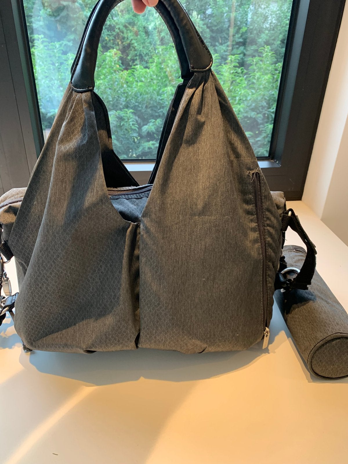 Luiertas LASSIG met verzorgingsmatje en isolerend koelzakje, Enfants & Bébés, Sac à langer bébé, Lässig, Pliable, Comme neuf, Enlèvement