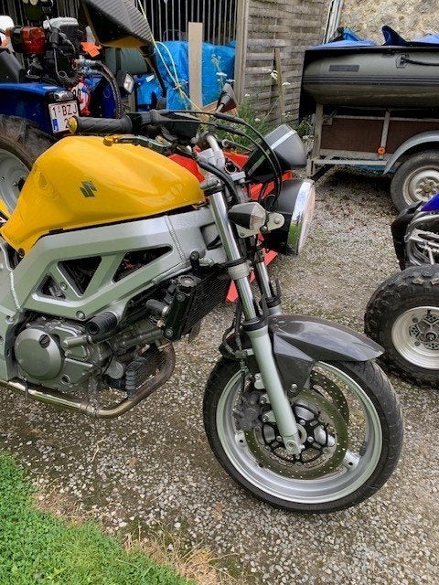 suzuki sv 650 n, Particulier, 2 cilinders