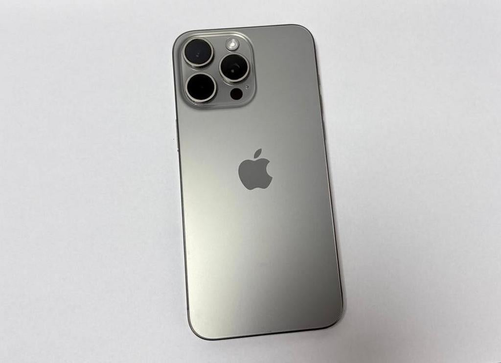 Iphone 15 pro max, Télécoms, Téléphonie mobile | Apple iPhone, Enlèvement, IPhone 15