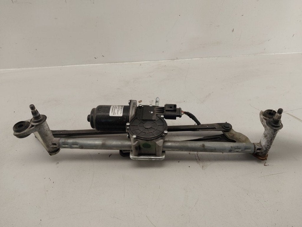 MOTEUR + TRINGLERIE ESSUIE GLACE AVANT Skoda Rapid, Utilisé, Info@skoda-auto.de, Skoda, Max-Planck-Straße  3-5
64331  Weiterstadt, DE