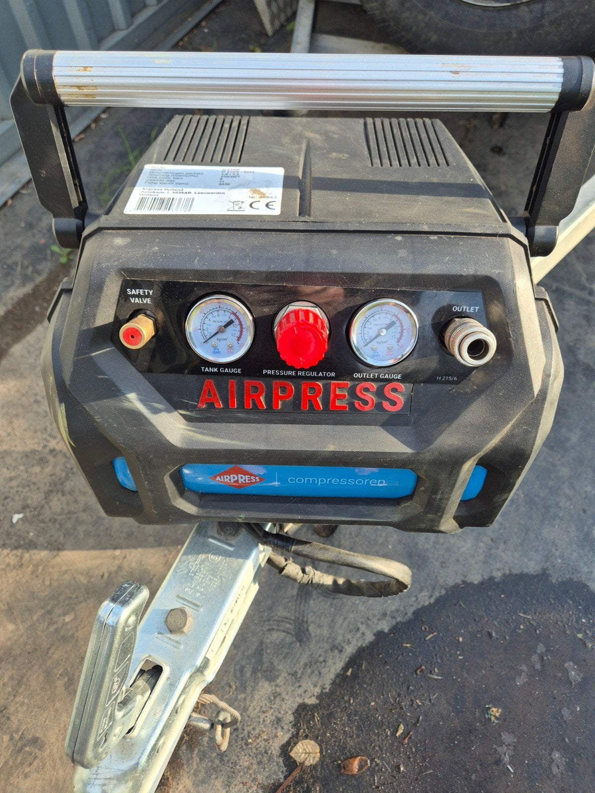 Airpress H 215-6 Compressor - Olievrij - 8bar, Doe-het-zelf en Bouw, Compressors, Gebruikt, 10 bar of meer, Minder dan 25 liter