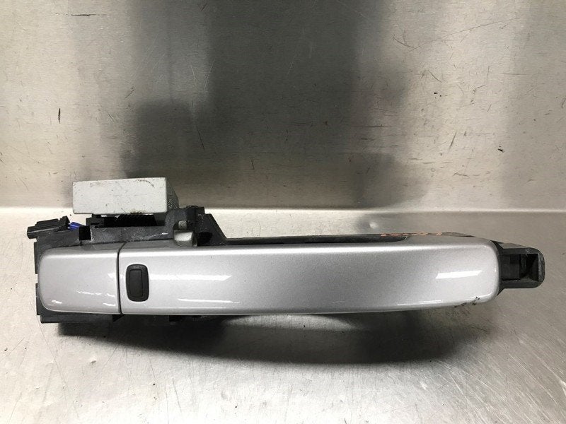 PORTIERGREEP BUITEN RECHTS VOOR Nissan Qashqai (J10), Gebruikt, Voor, Nissan