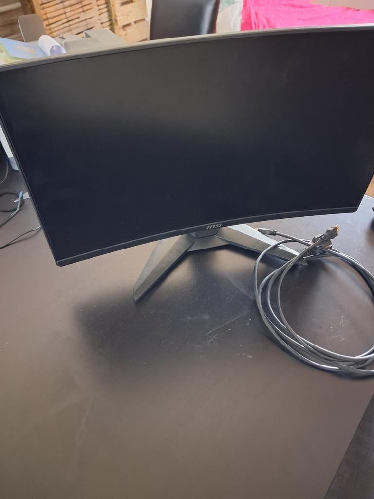 Msi 242Z 180hz monitor 24" curved, Ophalen