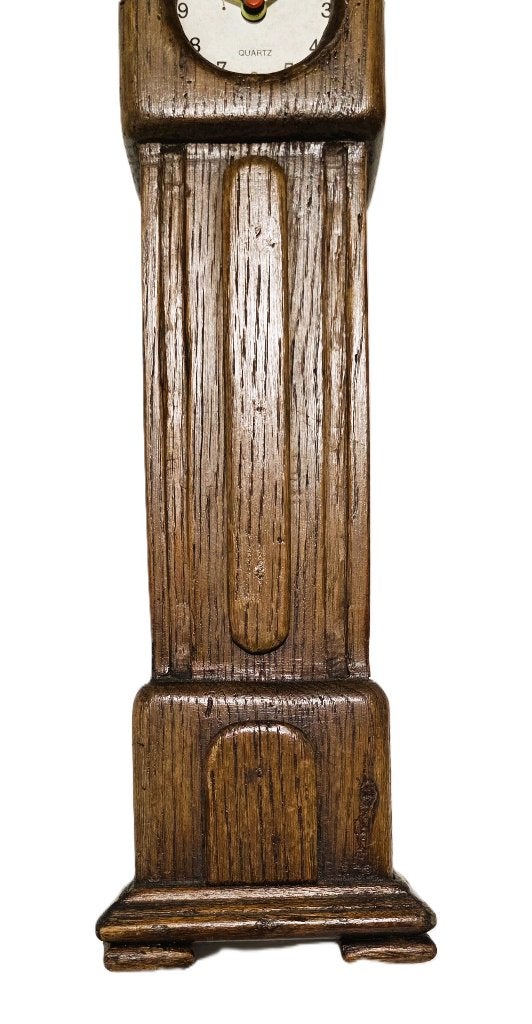 Kleine staande klok in eikenhout, 38 cm hoogte., Antiek en Kunst, Ophalen of Verzenden