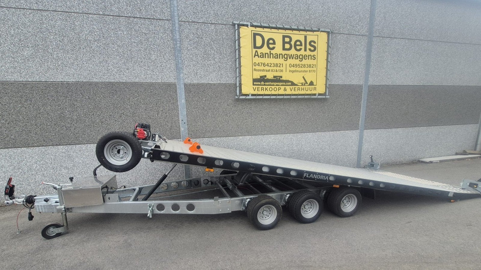 Transporteur de voitures multidimensionnel à louer, Enlèvement