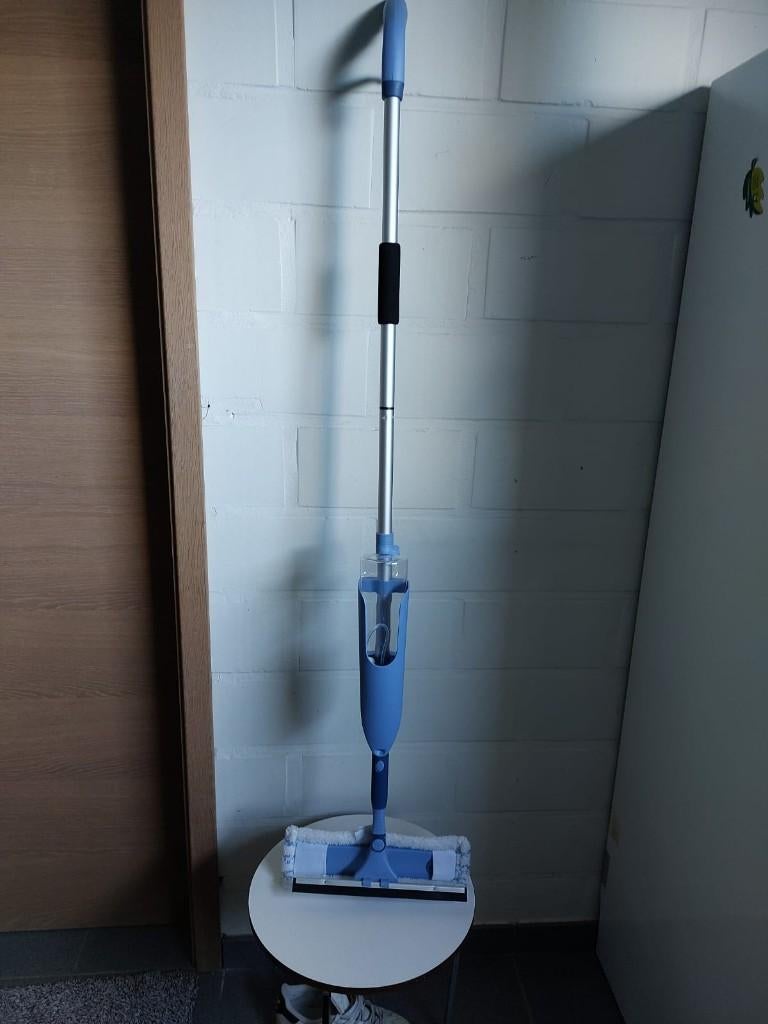 Ruitenwasser met zeepreservoir, Ophalen, Raamwisser of Trekker