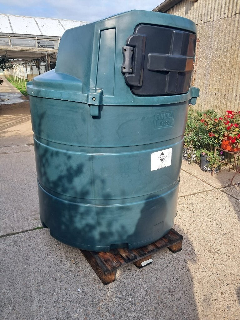 Mazouttank dubbelwandig 1350 liter met pompinstallatie, Ophalen