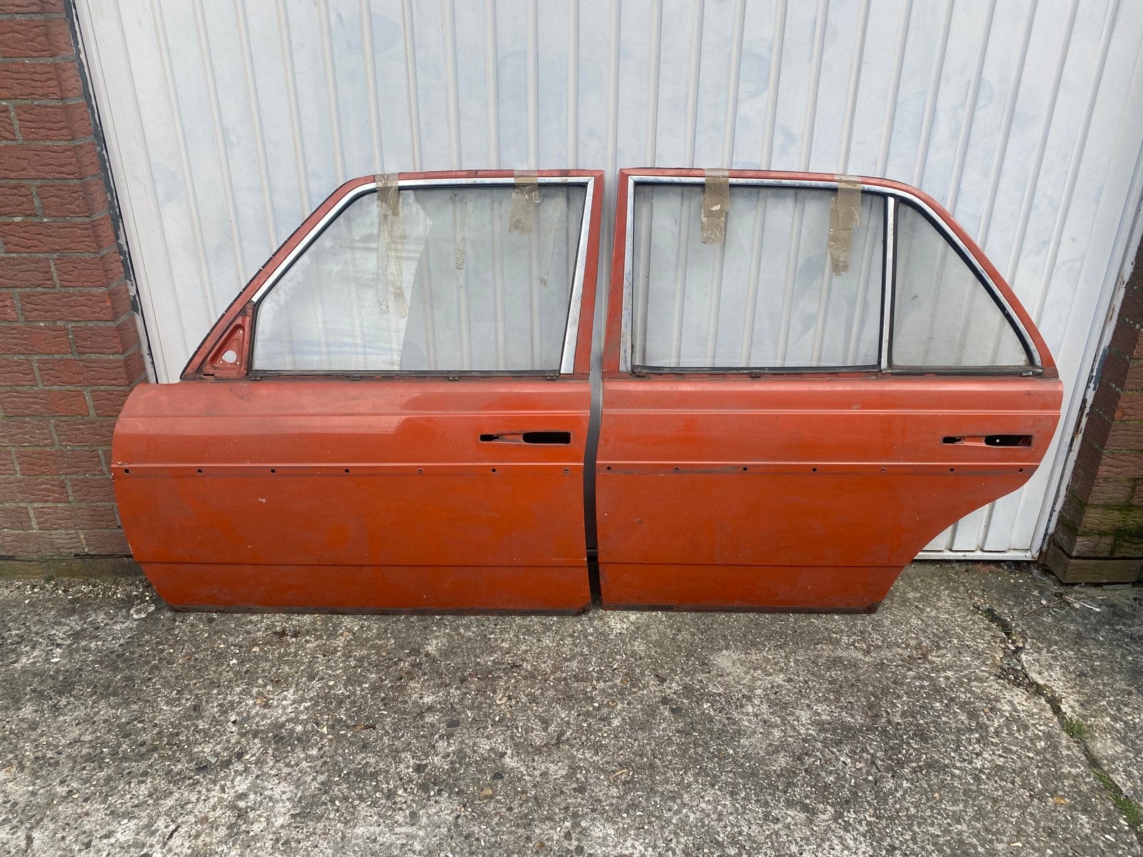 Portes Mercedes W123 : avant gauche et arrière, Autos : Pièces & Accessoires, Enlèvement, Avant, Mercedes-Benz, Porte