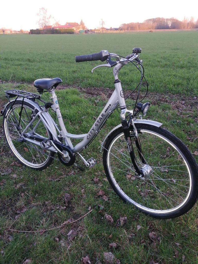 Meisjesfiets 28inch 7versn,zeer goede staat, Fietsen en Brommers, City star, Velgrem, Versnellingen, Zo goed als nieuw