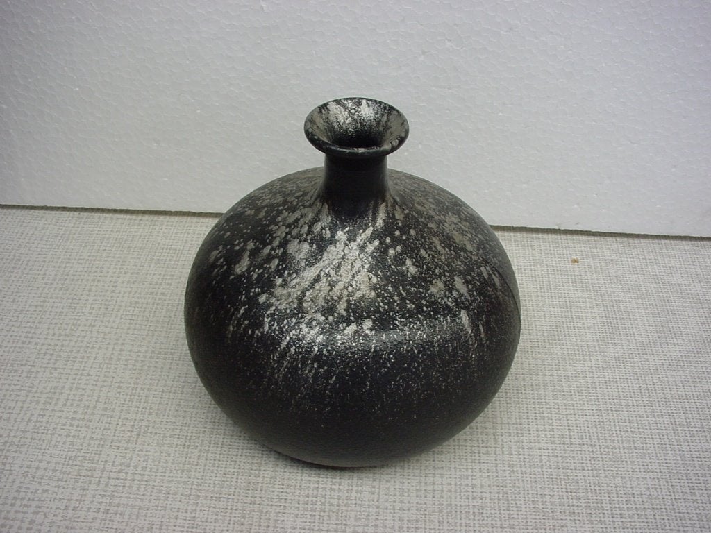 zwart met zilver vaasje, Enlèvement ou Envoi, Comme neuf, Argenté, Pierre/céramique