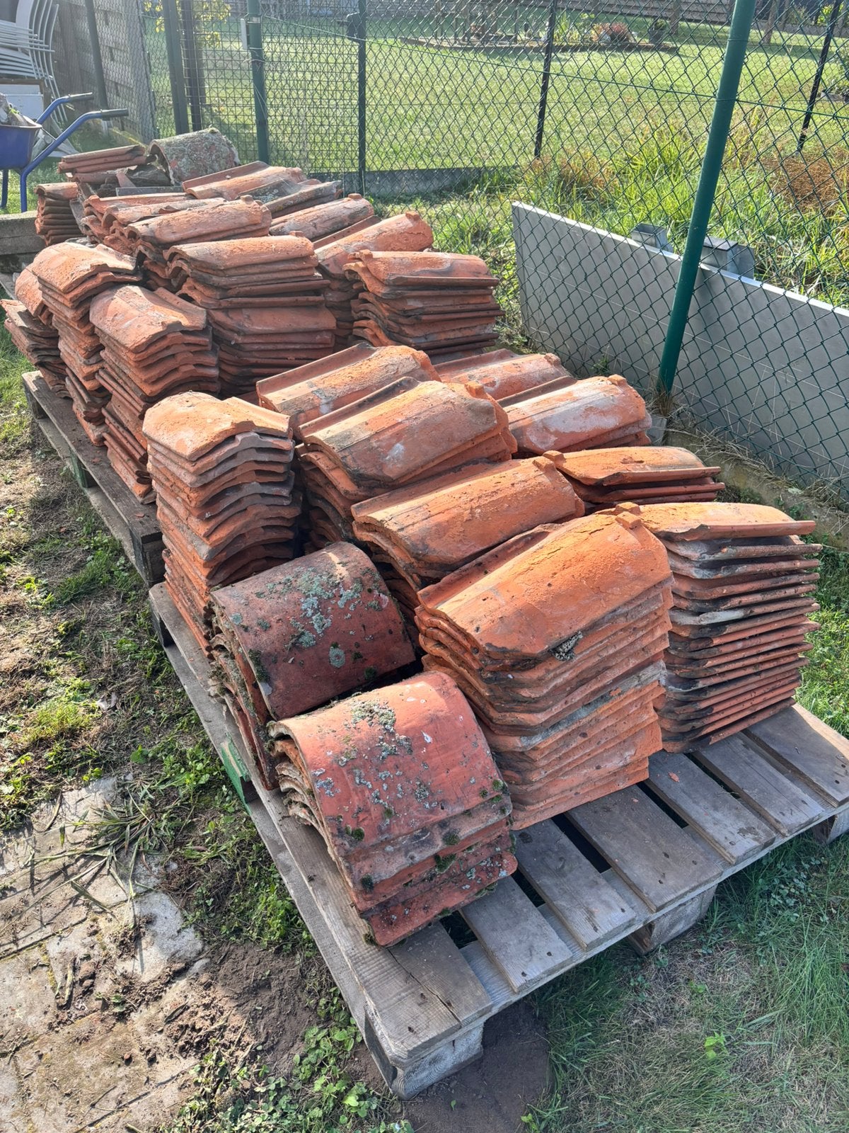 Dakpannen van tuinhuis, Doe-het-zelf en Bouw, Ophalen, Gebruikt, Steen of Klei, Dakpannen