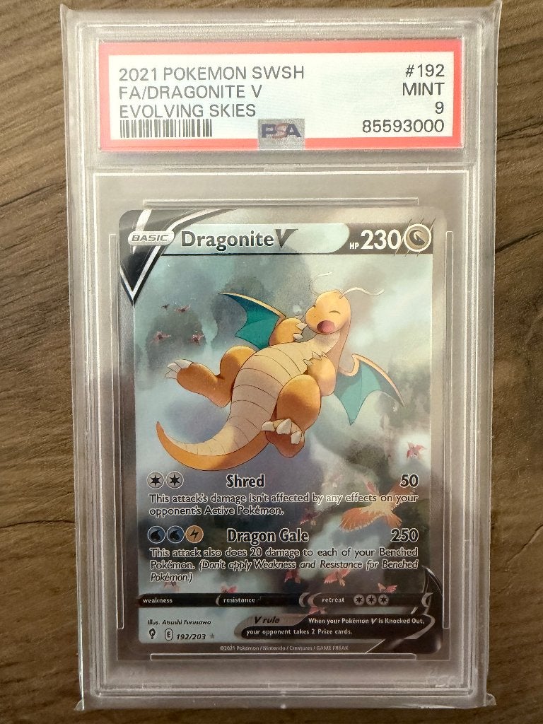 Dragonite v alt art PSA 9 - Evolving Skies, Hobby en Vrije tijd, Verzamelkaartspellen | Pokémon, Ophalen of Verzenden, Nieuw, Losse kaart