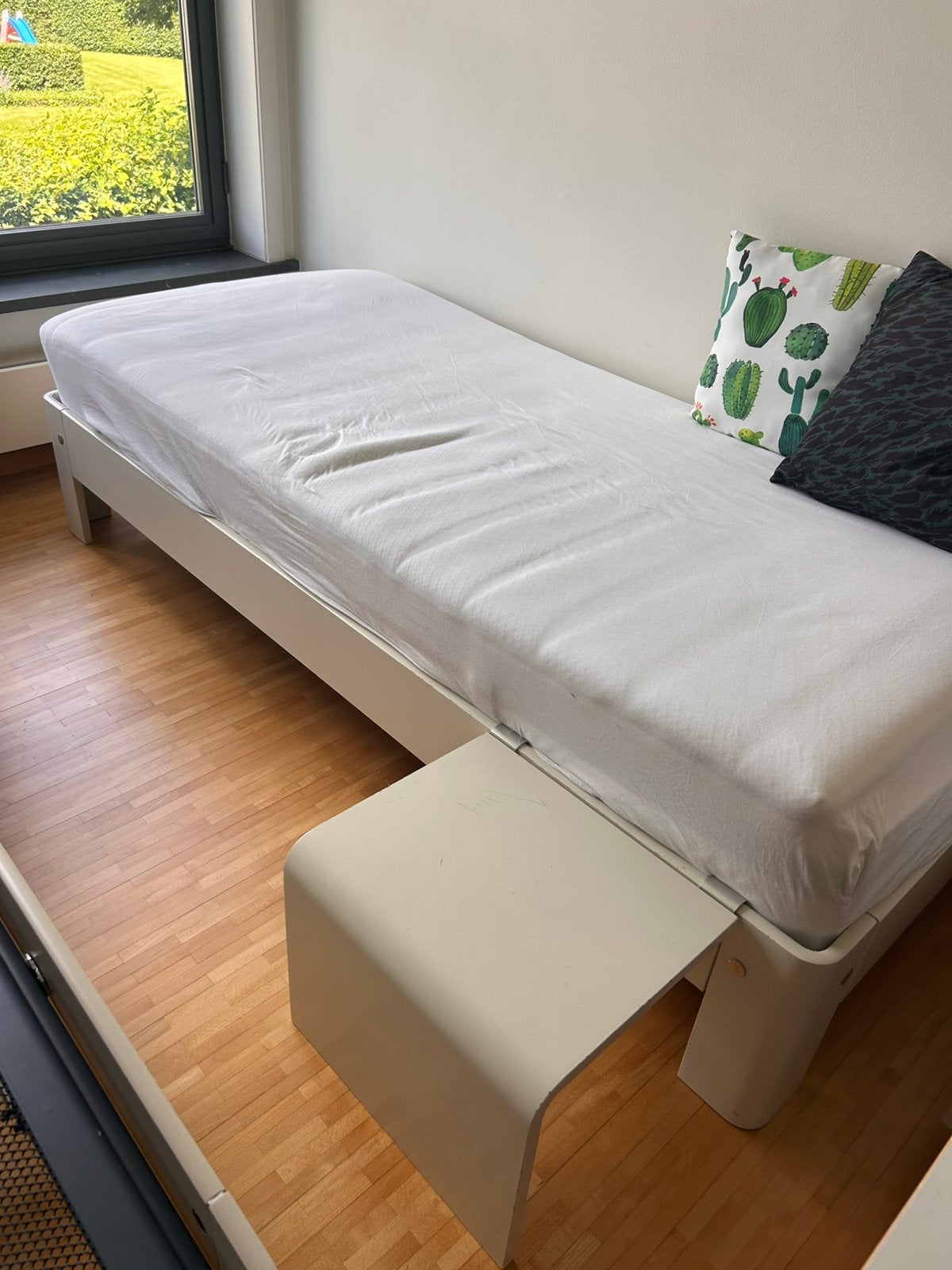 Bed, nachtafel en bodem Auronde, Huis en Inrichting, Ophalen, Gebruikt, 90 cm, Eenpersoons