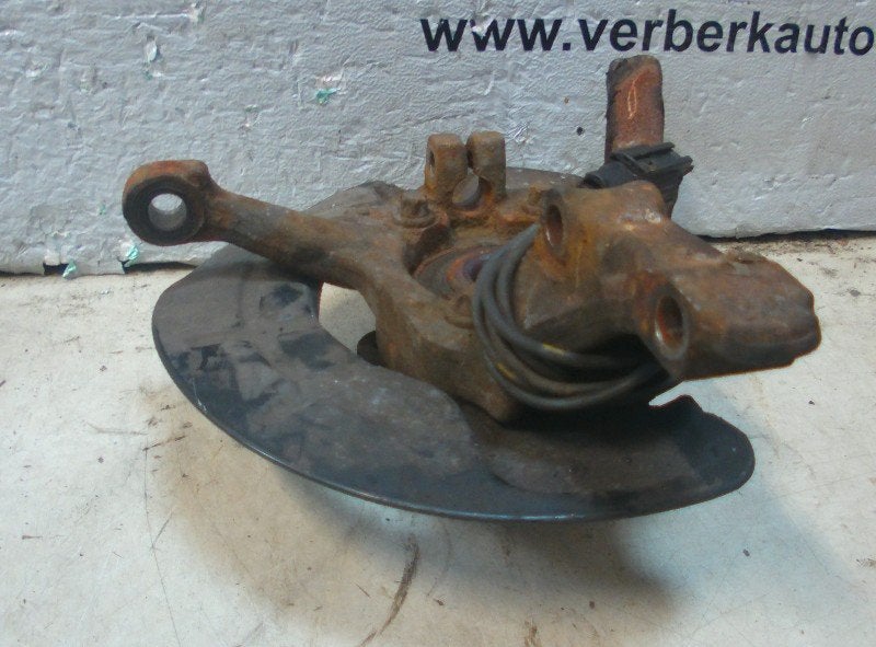 MOYEU DE ROUE AVANT DROIT Volvo V70 (GW / LW / LZ), Autos : Pièces & Accessoires, Info@volvocars.com, Volvo Car Germany GmbH, Siegburger Straße 229
50679  Köln, DE