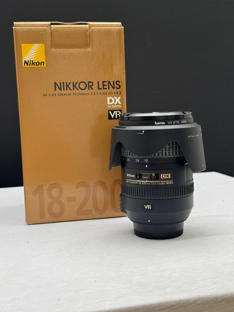 Objectif Nikon 18-200 mm, emballage compris, Enlèvement, Comme neuf