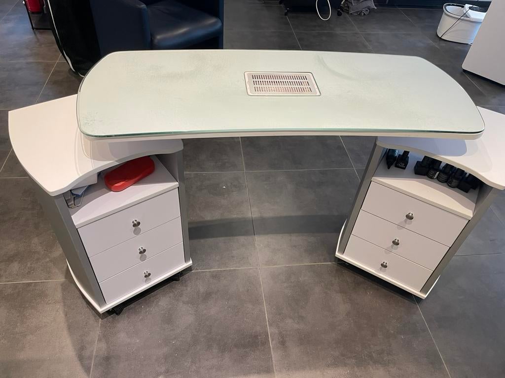 Table à ongles avec extracteur, Maison & Meubles, Bureaux, Enlèvement, Comme neuf