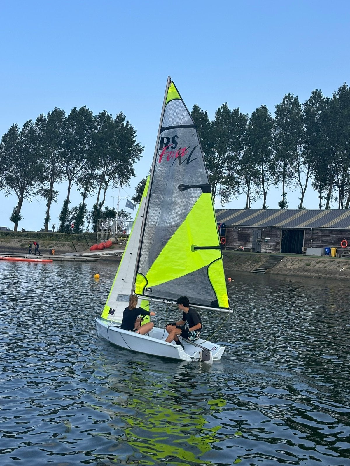 RS Feva xl - race edition (allen), Sports nautiques & Bateaux, Voiliers ouverts, Comme neuf, Bâche, Enlèvement