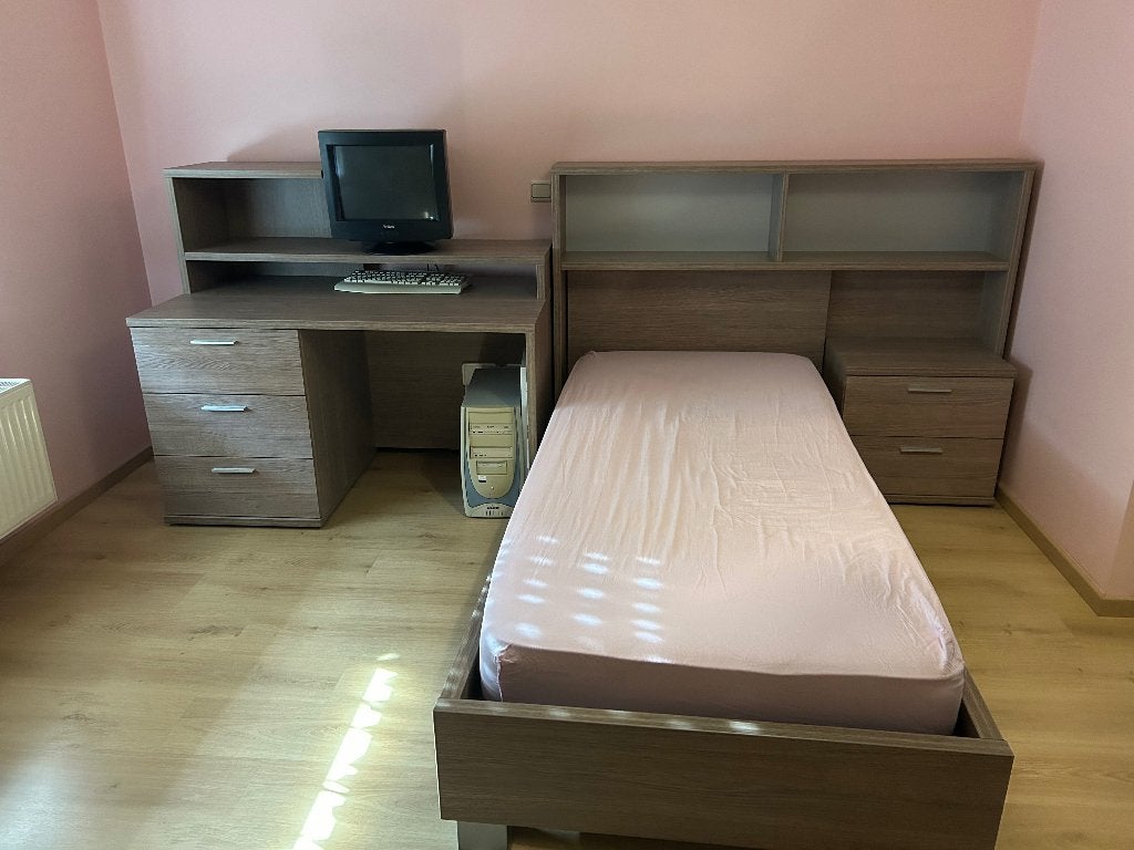 Kwaliteits kinderkamer, bureau,boekenplank,nachtk. ,kledingk, Ophalen, Zo goed als nieuw, Eenpersoons