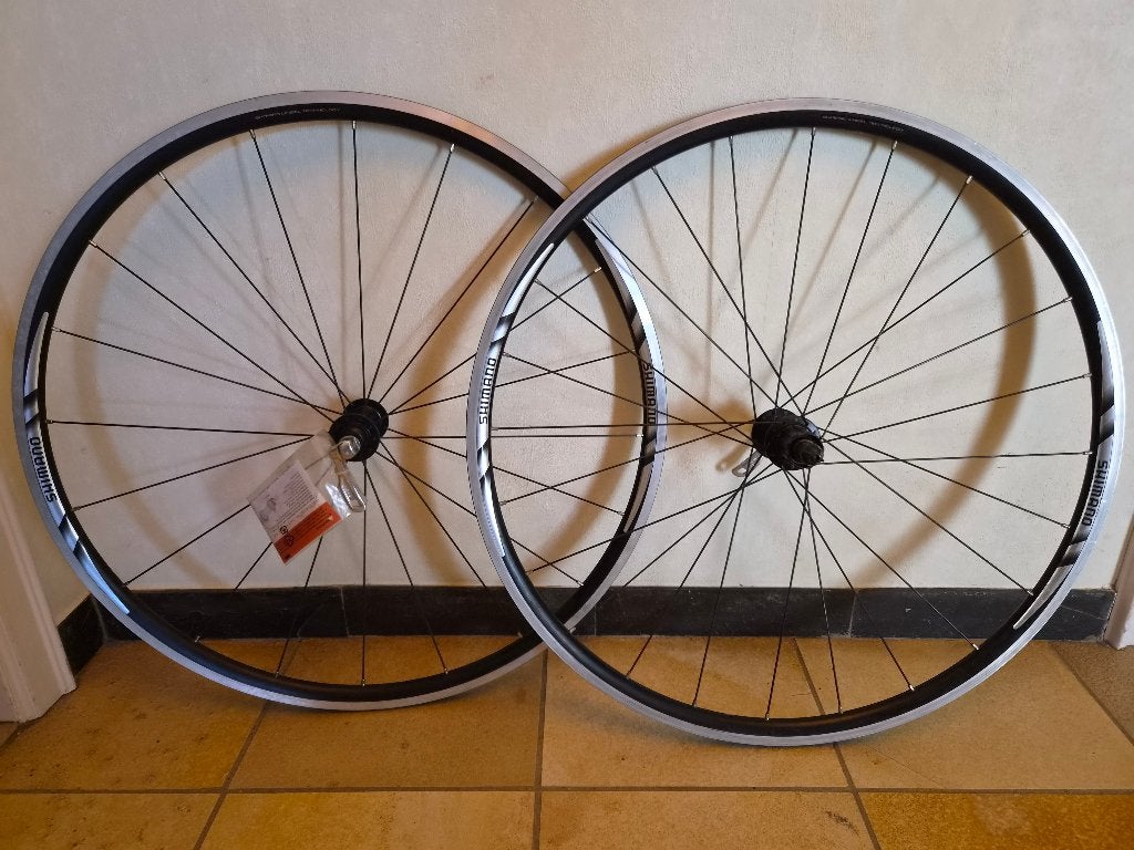 Shimano WH-R500 28 inch wielset koersfiets, Fietsen en Brommers, Fietsonderdelen, Wiel, Nieuw, Ophalen of Verzenden, Aluminium