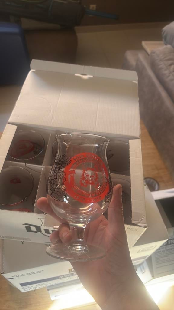 duvel glazen, Ophalen