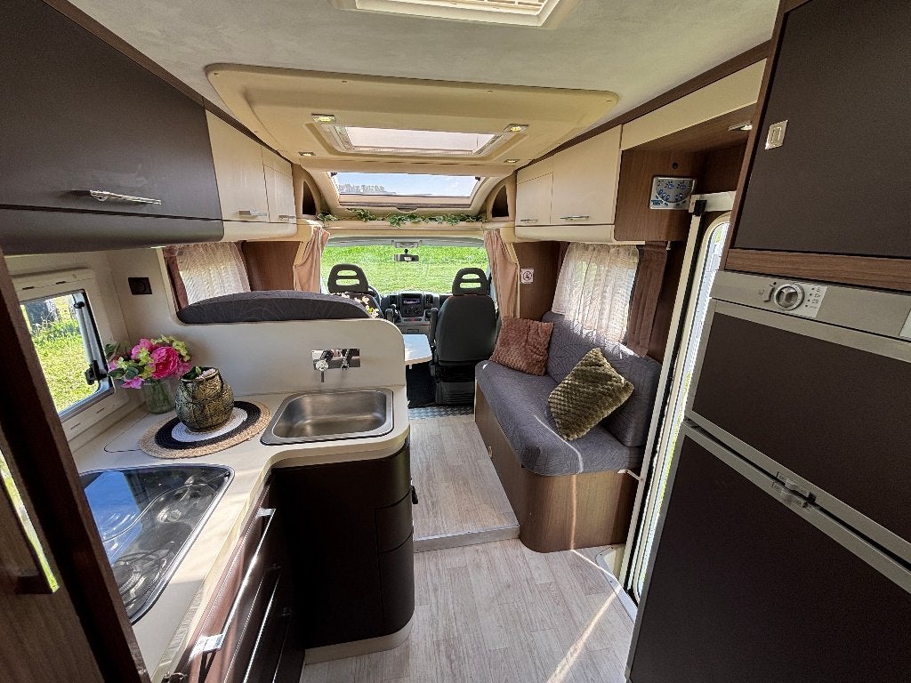 Belle Granduca Fiat Ducato 2.3JTD pour 4 personnes 47.000km, Caravanes & Camping, Jusqu'à 4, Siège standard, Fiat, Boîte manuelle