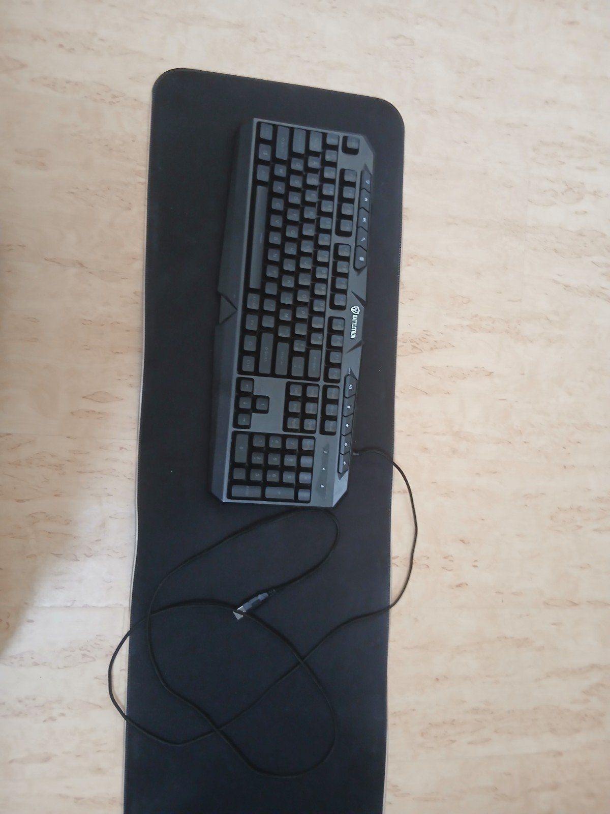 battletron gaming keyboard+muismat, Computers en Software, Toetsenborden, Ophalen, Battletron, Gaming toetsenbord, Azerty