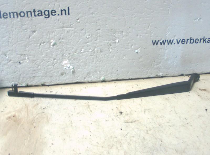BRAS ESSUIE GLACE AVANT GAUCHE Peugeot 407 (6C / J), Info@VerberkAutodemontage.nl, Nijverheidstraat 1a 1a
5405 AJ  UDEN, NL, Utilisé
