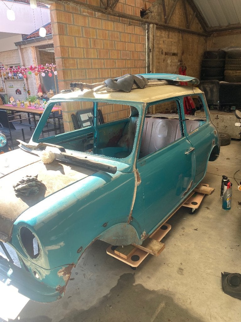 Classic mini carroserie (bj 1983), Autos, Austin, Particulier, Hatchback, 3 portes, Boîte manuelle, Bleu, Enlèvement