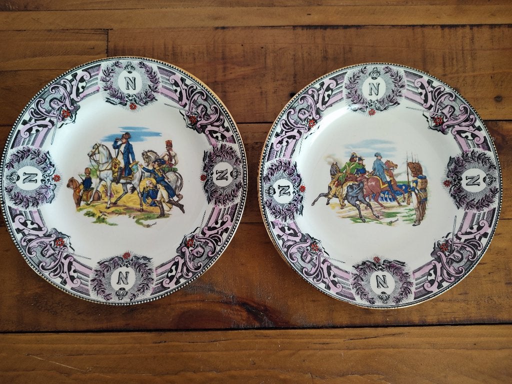2 verzamelborden Napoleontische veldslagen. Polychroom, Antiek en Kunst, Antiek | Wandborden en Tegels, Ophalen of Verzenden
