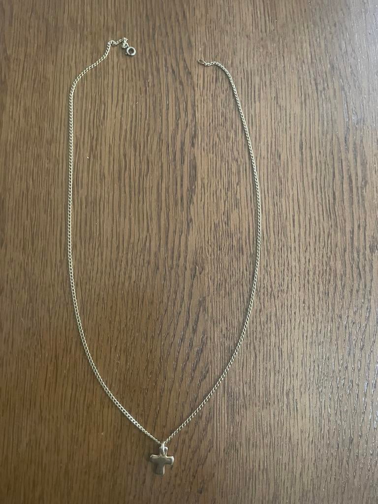 Chaine 9cts avec croix 9cts, Bijoux, Sacs & Beauté, Enlèvement, Comme neuf, Or, Or