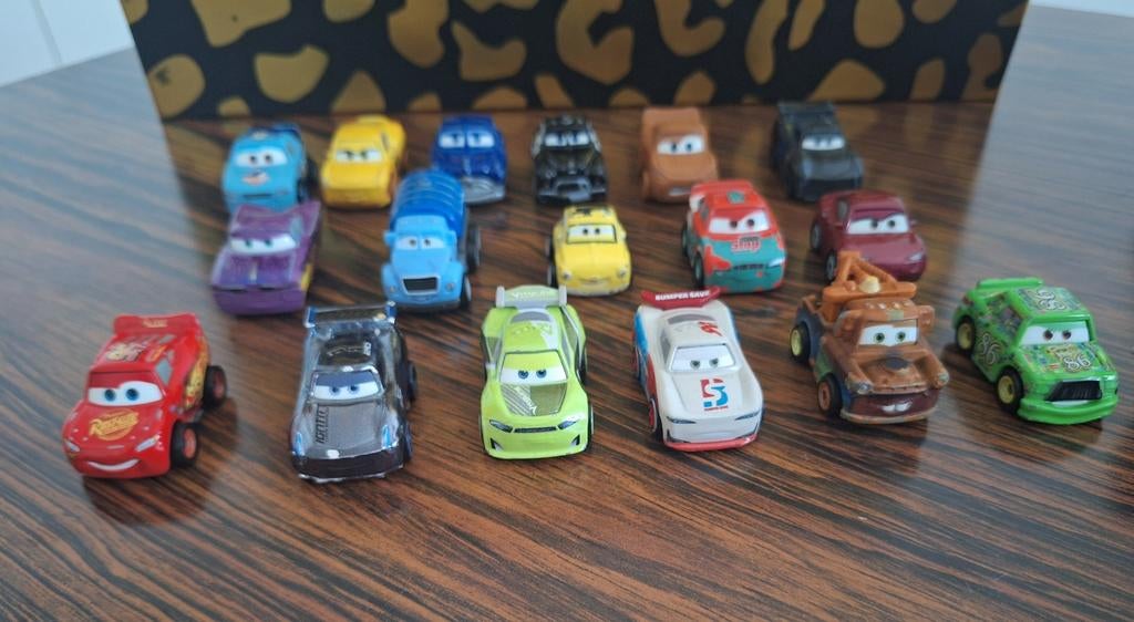 Kleine metalen auto´s Cars miniatuur auto Mattel, Ophalen of Verzenden