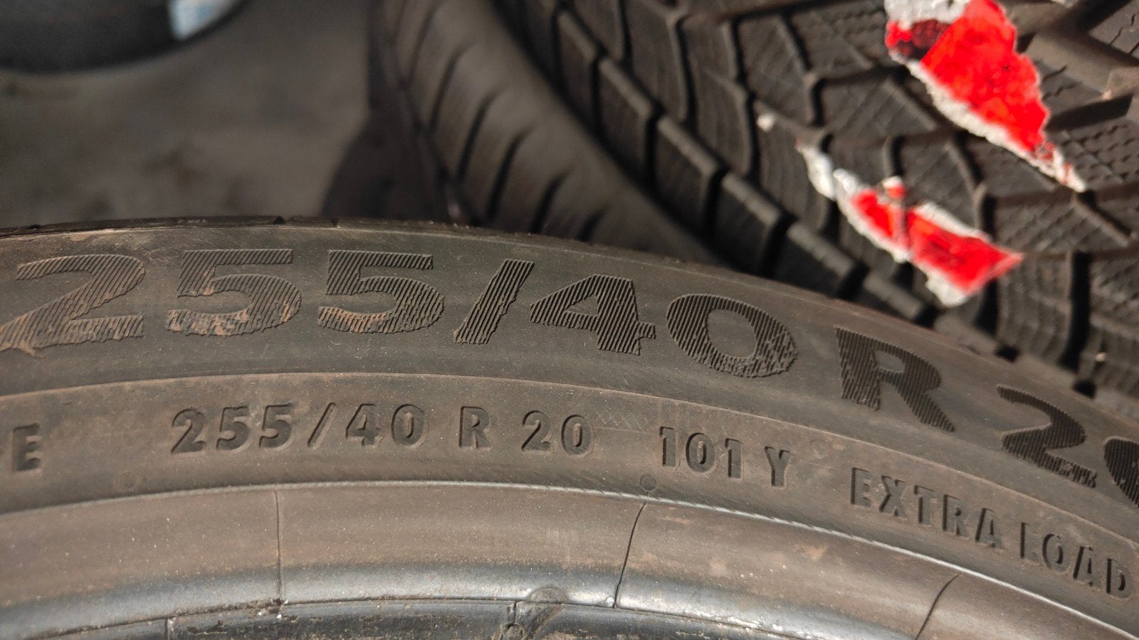 255/40r20 continental 60€ per stuk met montage en balanceren, Auto-onderdelen, Ophalen of Verzenden