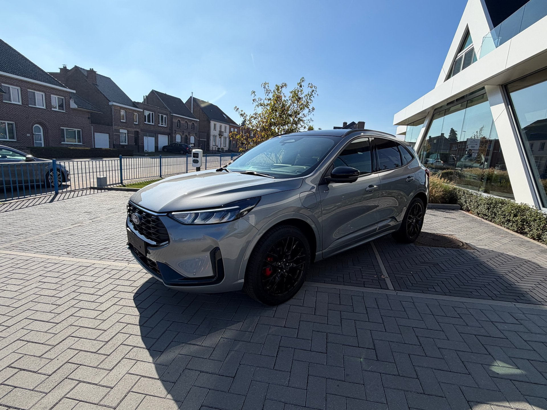Ford Kuga PHEV ST-Line X (bj 2026, automaat), Auto's, Automaat, Gebruikt, Overige kleuren, Leder en Stof