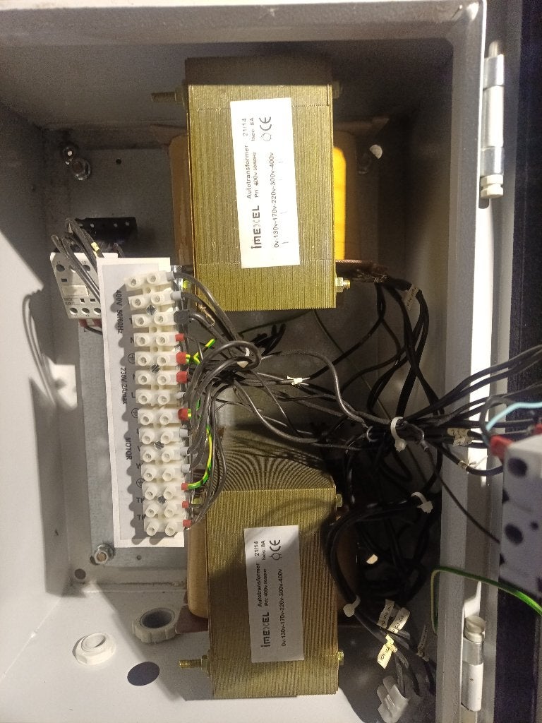 Autotransformateurs industriels 400 V – 8 A – 150 € le lot, Ophalen, Gebruikt