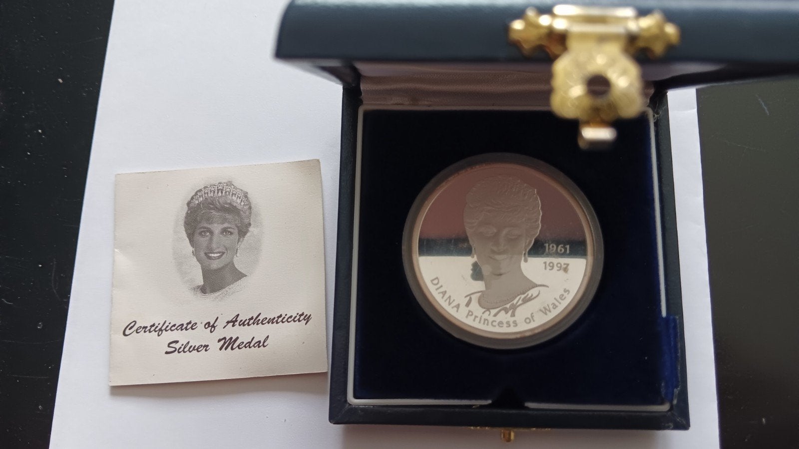Zilveren munt, Ophalen