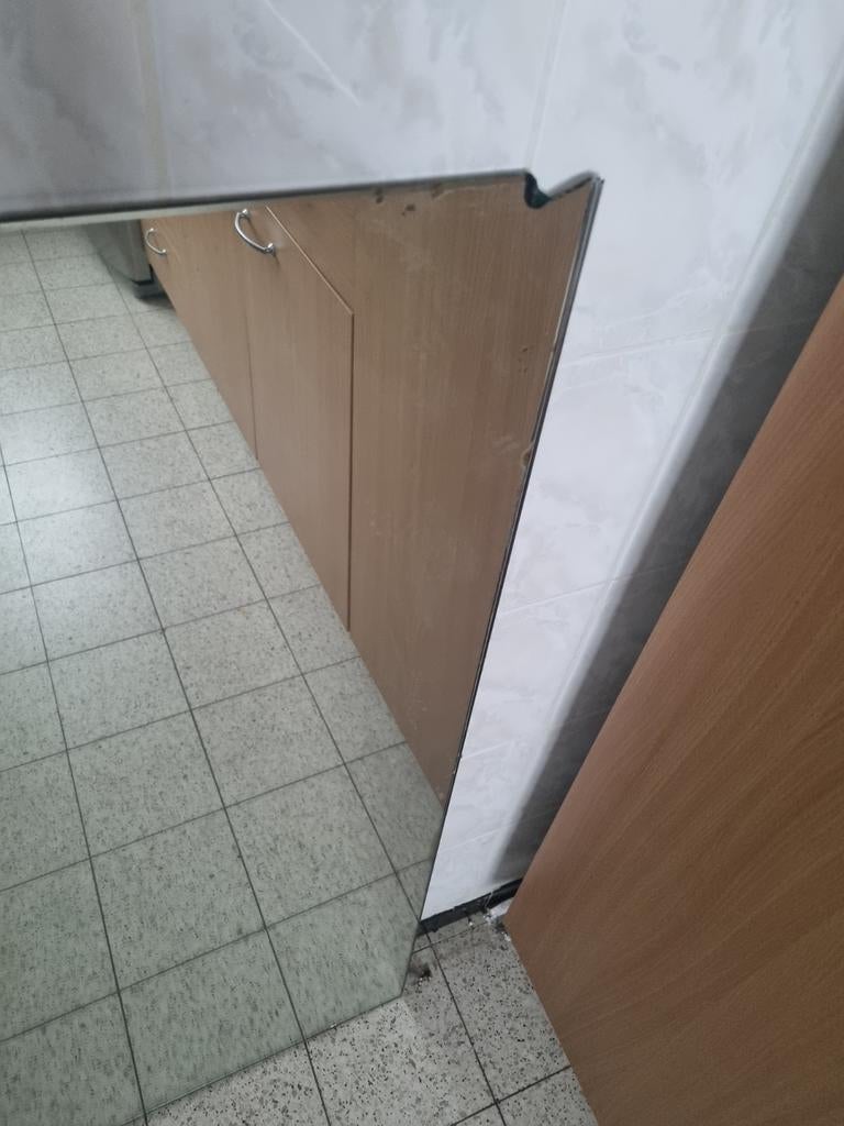 Grand miroir de 1m10 à donner, Enlèvement