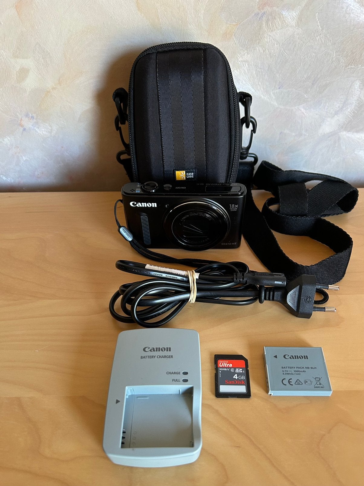 Canon Powershot SX610 HS + carte SD + housse Case Logic, 20 mégapixels, Canon, Chargeur, Flash intégré