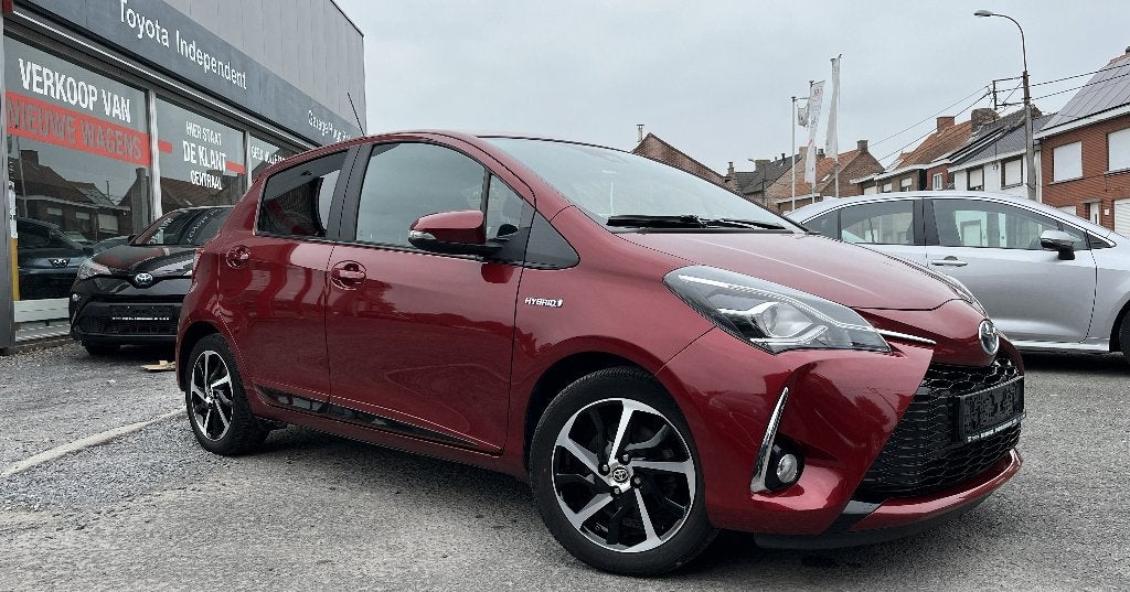 Toyota Yaris 1.5 HSD + garantie, Autos, Rouge, 91 g/km, Achat, Euro 6