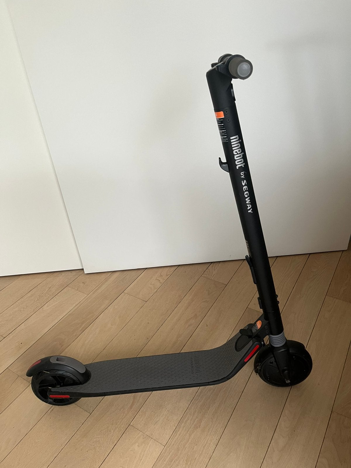 Step Ninebot ES 1 by stepway, Fietsen en Brommers, Ophalen, Zo goed als nieuw