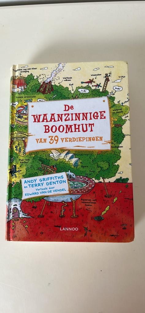 De waanzinnige boomhut 3, Ophalen, Gelezen