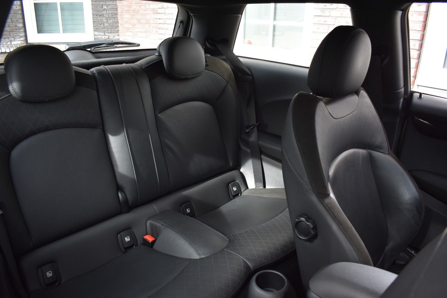 MINI Cooper Charged 33 kWh - HARMAN KARDON - sièges chauffan, Autos, Achat, Entreprise, 33 kWh, Automatique