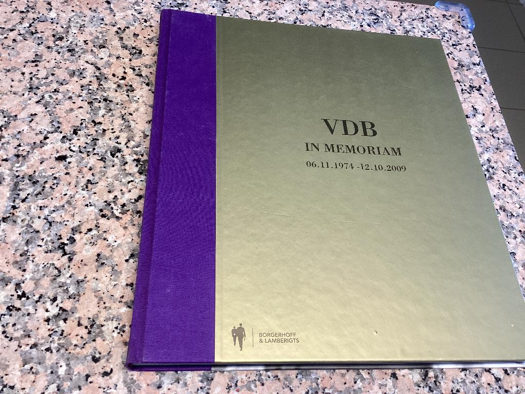 VDB in memoriam 06.11.1974  - 12.10.2009.Frank Vandenbroucke, Ophalen of Verzenden, Zo goed als nieuw