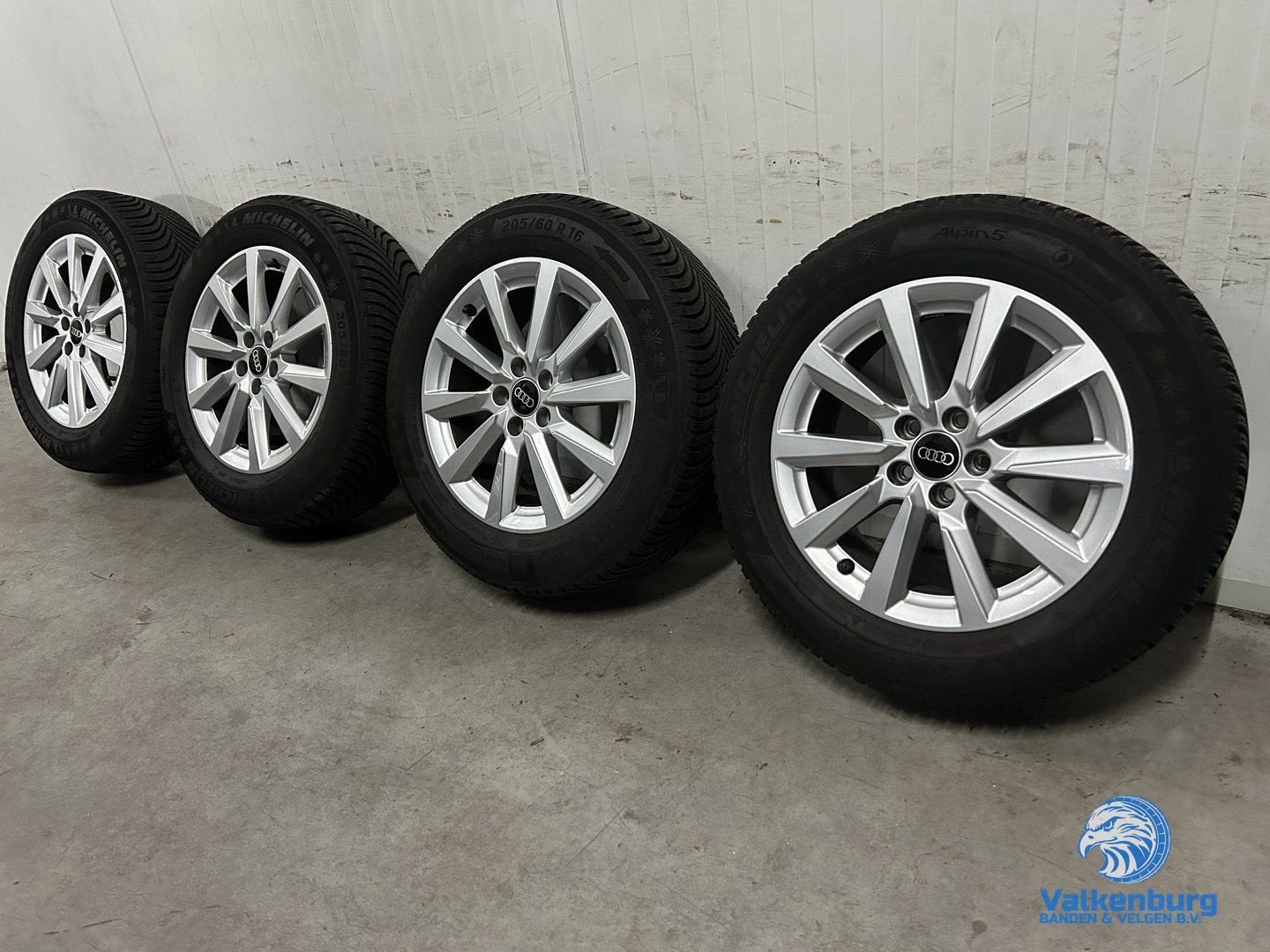 7-8mm! Originele Audi A1 82A 16 inch velgen 5x100 winterband, Autos : Pièces & Accessoires, Pneus & Jantes, Pneus et Jantes, Pneus hiver